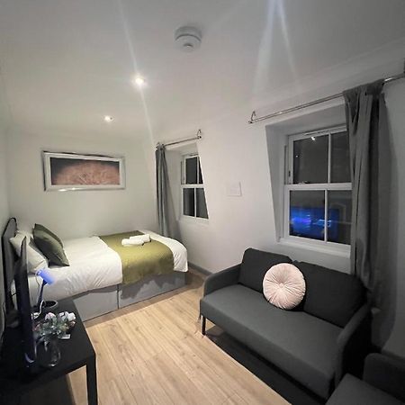 3 Bedroom Flat In King'S Cross, St Pancras'S. 8 People Londra Esterno foto