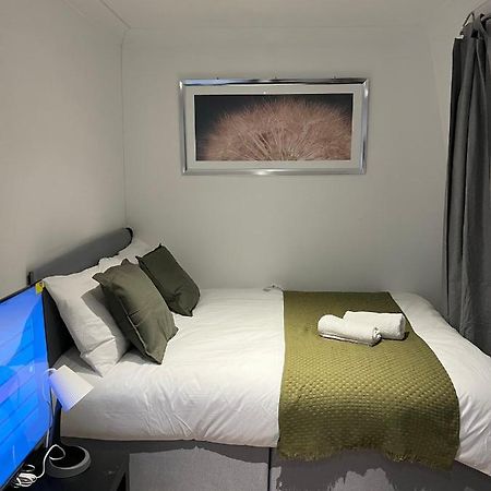 3 Bedroom Flat In King'S Cross, St Pancras'S. 8 People Londra Esterno foto