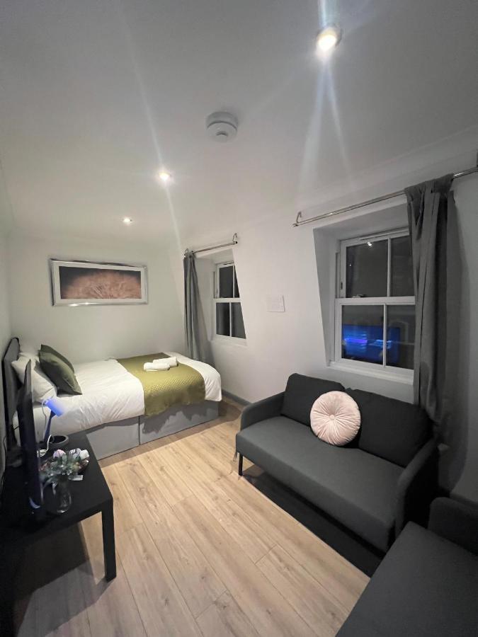 3 Bedroom Flat In King'S Cross, St Pancras'S. 8 People Londra Esterno foto