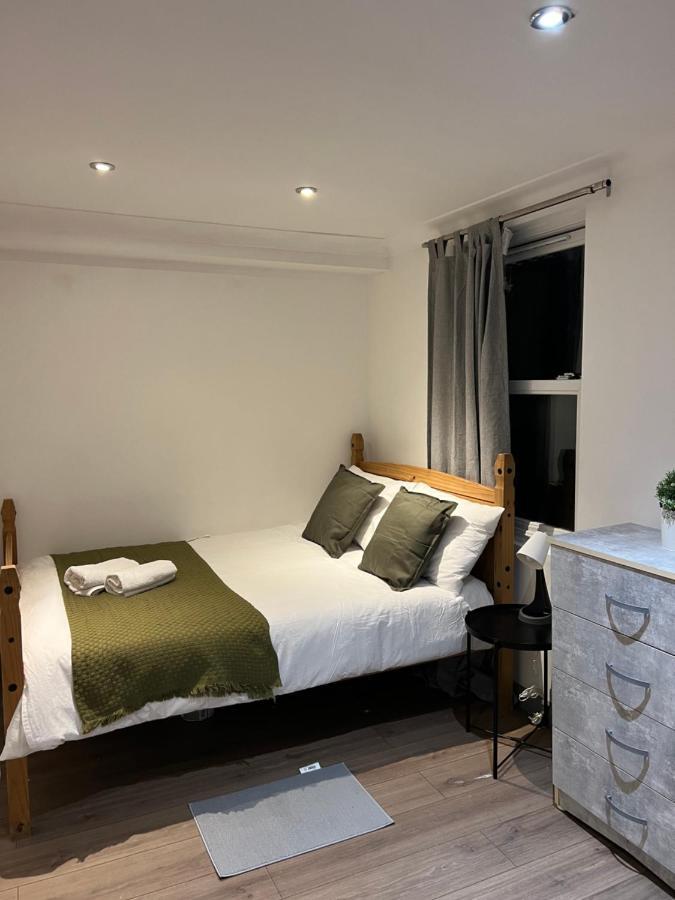 3 Bedroom Flat In King'S Cross, St Pancras'S. 8 People Londra Esterno foto