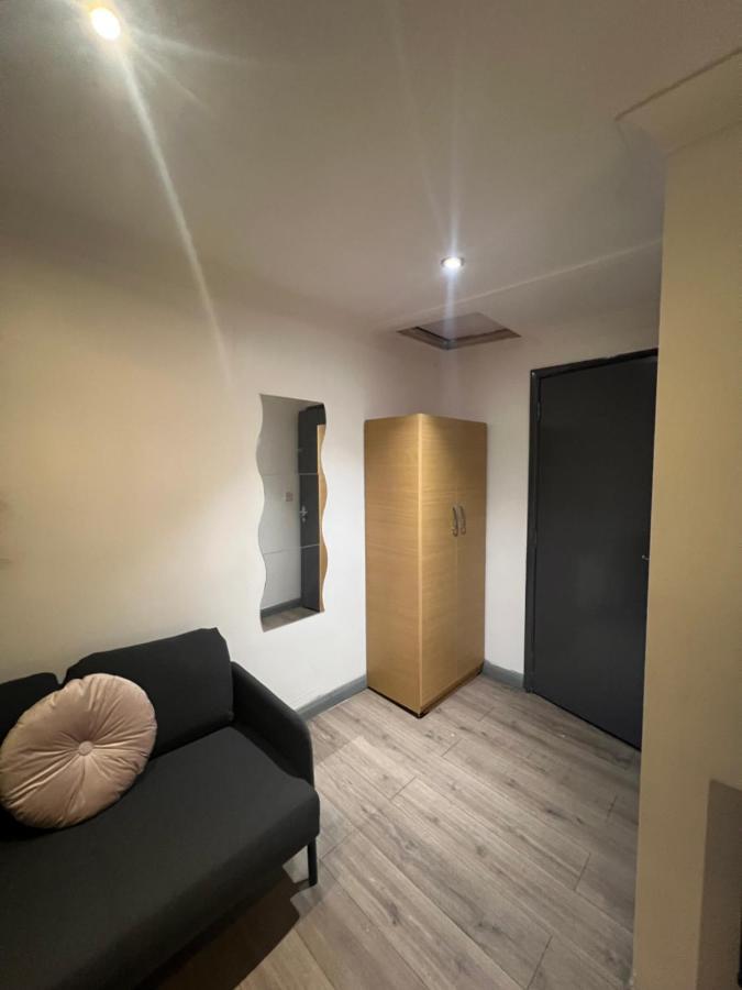 3 Bedroom Flat In King'S Cross, St Pancras'S. 8 People Londra Esterno foto