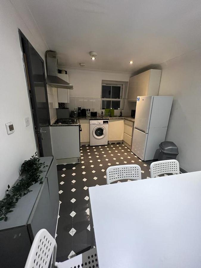 3 Bedroom Flat In King'S Cross, St Pancras'S. 8 People Londra Esterno foto