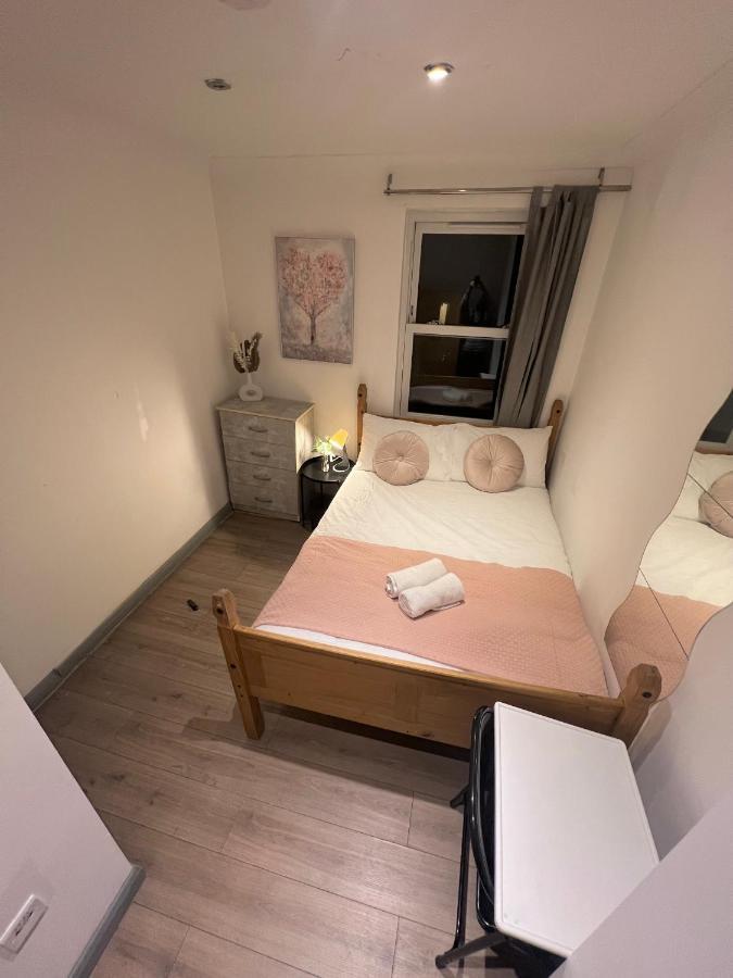 3 Bedroom Flat In King'S Cross, St Pancras'S. 8 People Londra Esterno foto