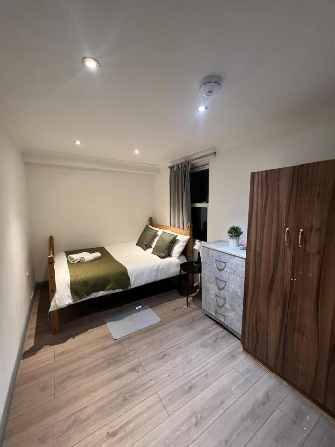 3 Bedroom Flat In King'S Cross, St Pancras'S. 8 People Londra Esterno foto