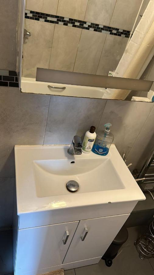 3 Bedroom Flat In King'S Cross, St Pancras'S. 8 People Londra Esterno foto